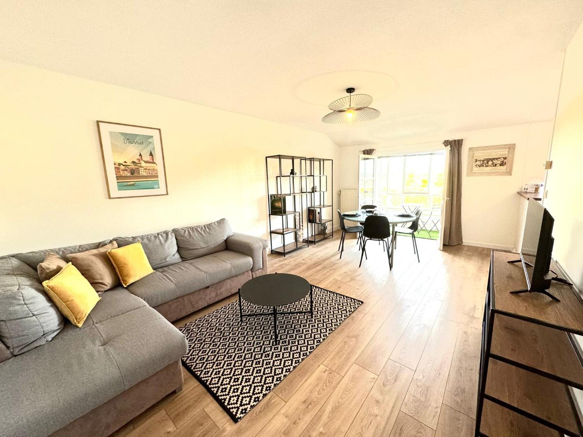 Appartement Quai Saone - By Primo C0Nciergerie Tournus Eksteriør bilde